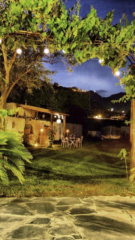 Casa Vacanze Borgo Borghese SantʼAlessio Siculo 外观 照片