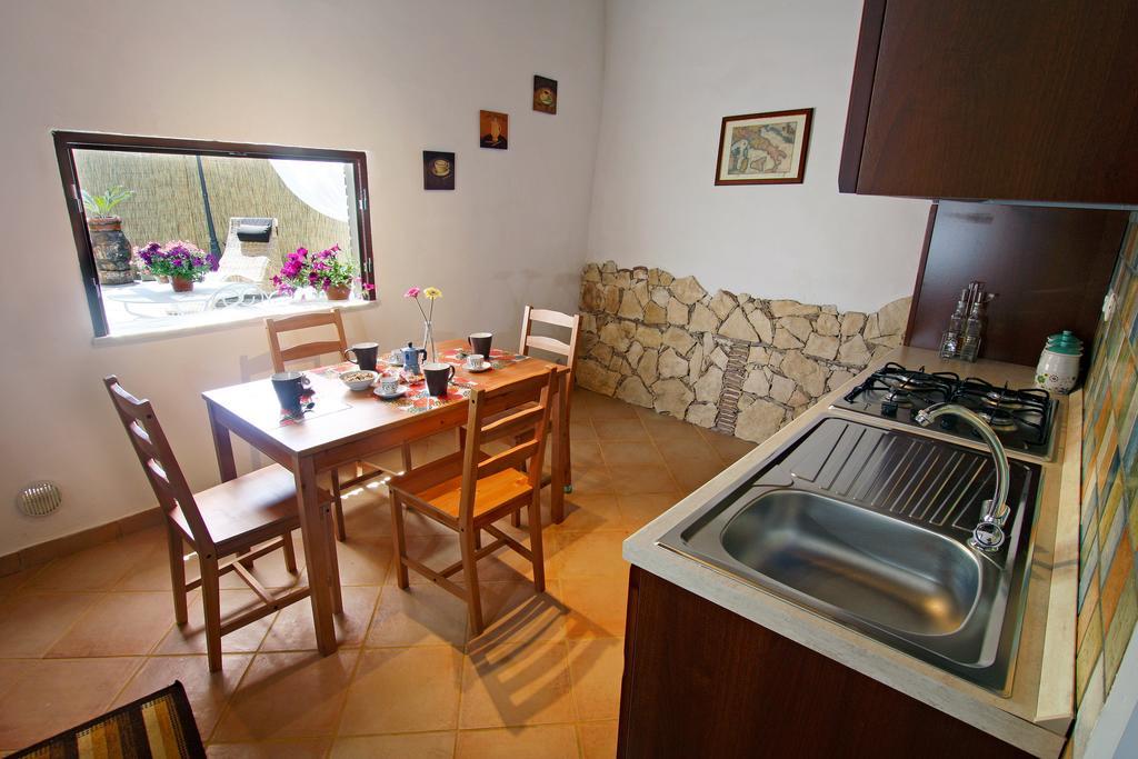 Casa Vacanze Borgo Borghese SantʼAlessio Siculo 客房 照片